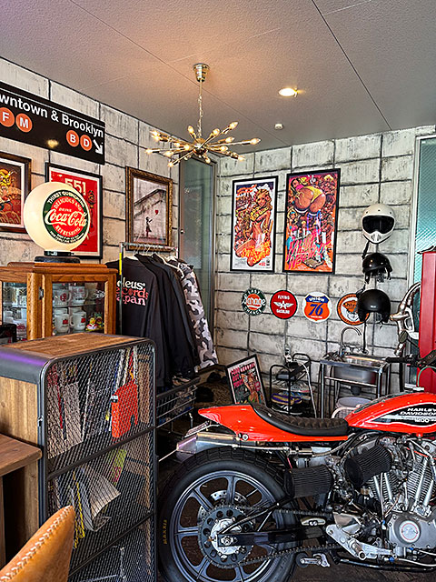 סȥ˥ס18ΡLEDбʥ֥饹ˡŵǤ