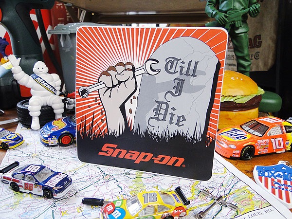 スナップオン ステッカー （ゾンビ）の通販・販売 | アメリカ雑貨の