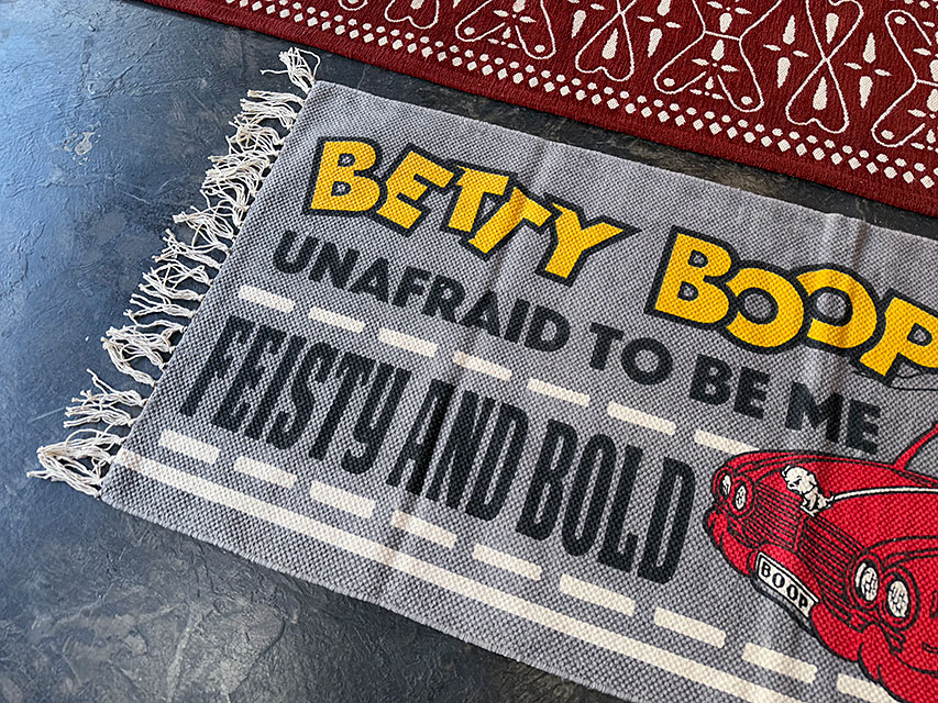 �٥ƥ����֡��ס����åȥ�ޥåȡ�120cm�����󥰥���������FEISTY AND BOLD��