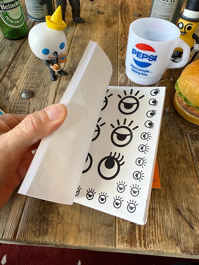 ���å������ɡ�500�Ĥ��̥ܶ�������Ͽ���������������桼�����ƥå����֥å���I See You Sticker Book