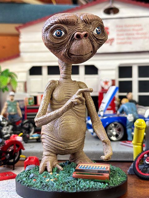 NECA��E.T.���إåɥΥå���