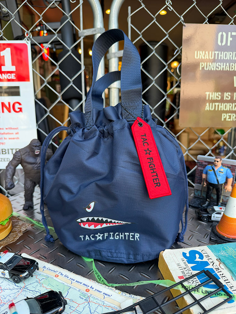 タックファイター ミリタリーポーチ シャークマウス （ネイビー） 巾着