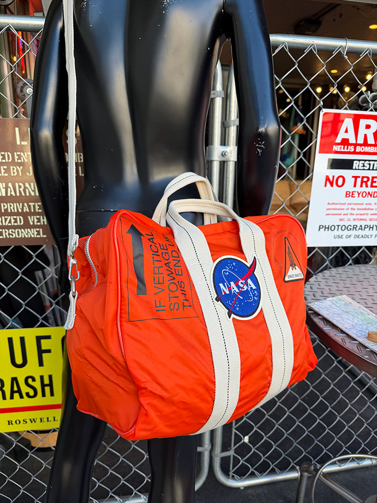 NASA�����åȥХå���RED CANOE����åɥ��̡�
