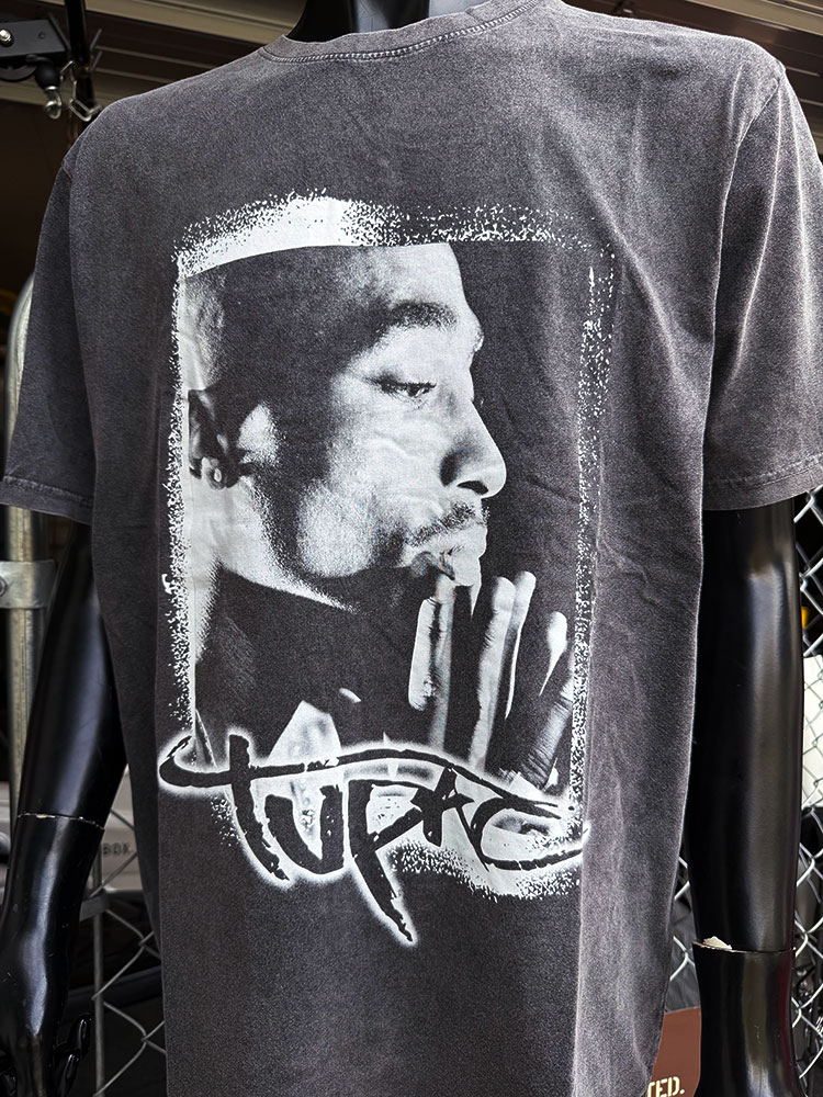 2PAC��2�ѥå������ե�����롡T����ġ���Spray Photo�ˡ����㥳���륰�졼���������å�