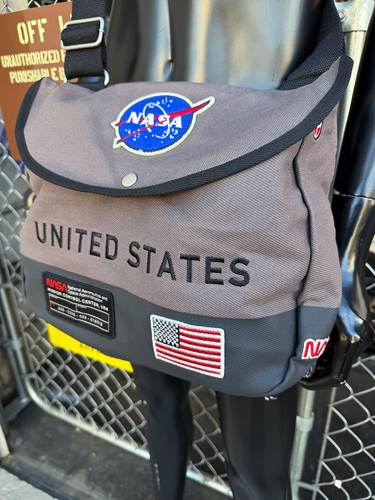 NASA�����������Хå���RED CANOE����åɥ��̡�