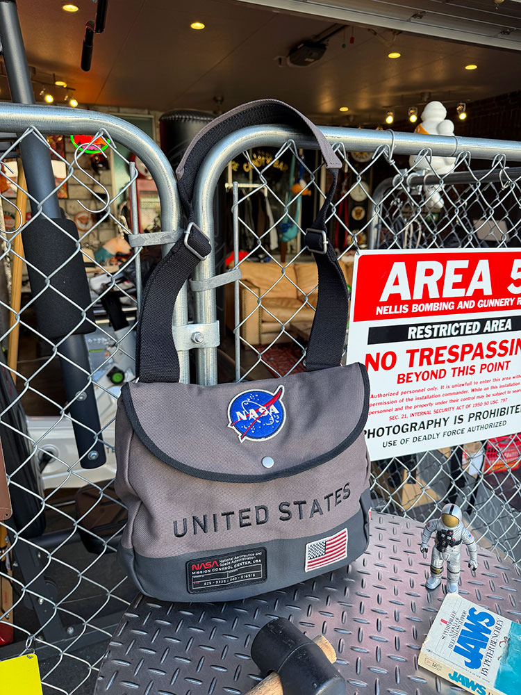 NASA�����������Хå���RED CANOE����åɥ��̡�