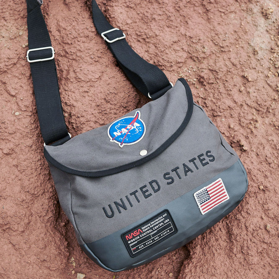 NASA�����������Хå���RED CANOE����åɥ��̡�