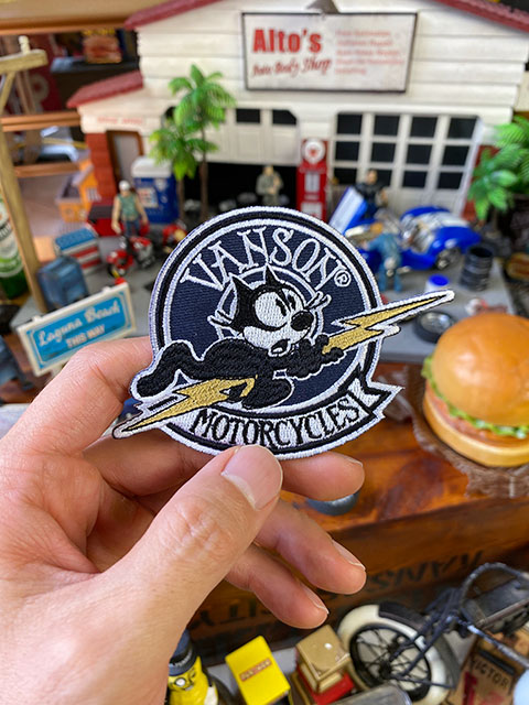 �ե���å������������ॢ���ȥ�åڥ󡡡ʥ饤�ȥ˥󥰡�