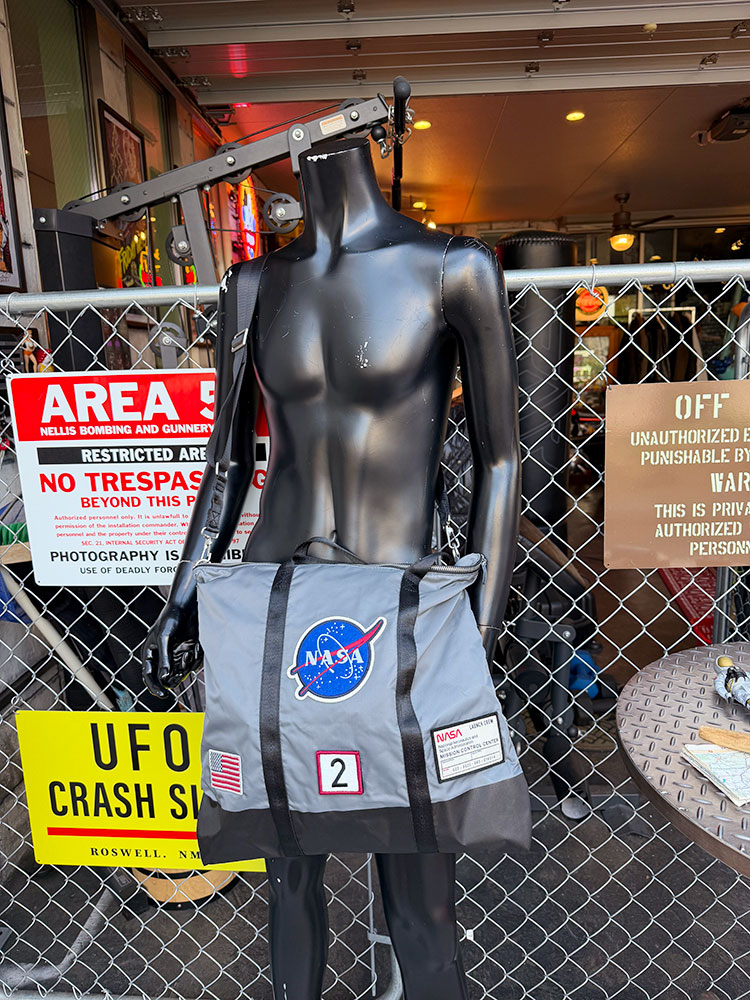 NASA���إ��åȥХå���RED CANOE����åɥ��̡�