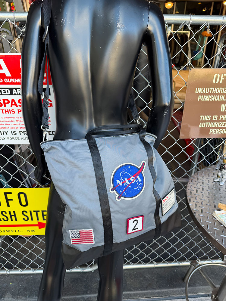 NASA���إ��åȥХå���RED CANOE����åɥ��̡�