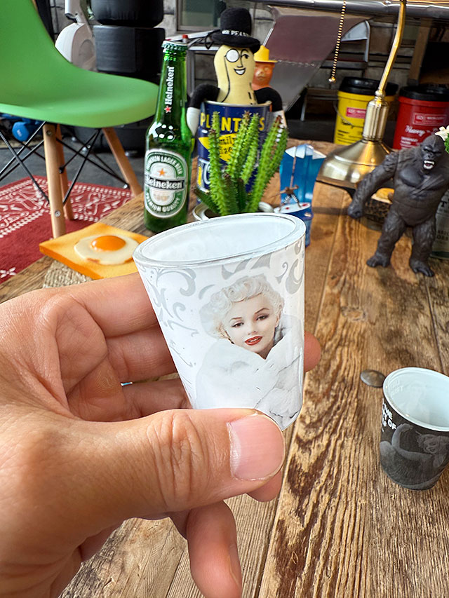 ޥ󡦥åȥ饹3ĥåȡ