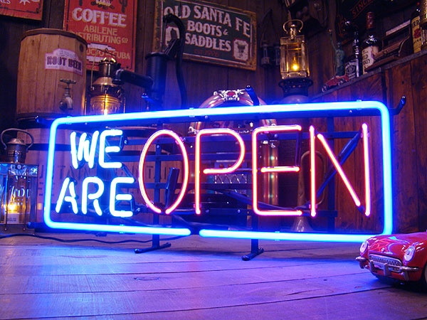 WE ARE OPEN���ͥ����