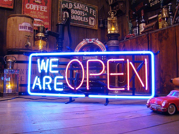 WE ARE OPEN���ͥ����