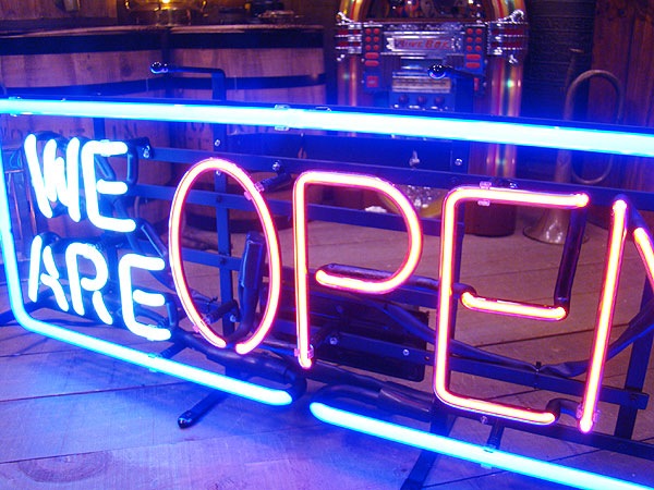 WE ARE OPEN���ͥ����