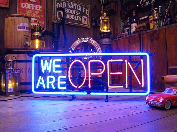 WE ARE OPEN���ͥ����