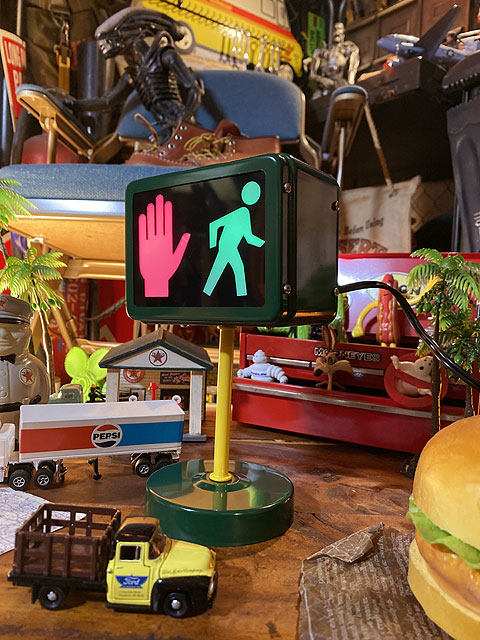 ����ꥫ�ο��浡�饤�ȡ���STOP/WALK��