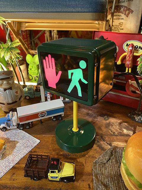 ����ꥫ�ο��浡�饤�ȡ���STOP/WALK��