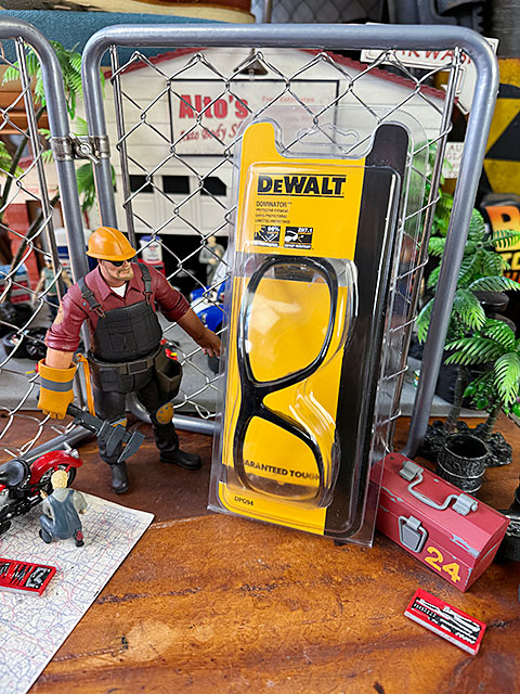 DEWALT���ǥ�����ȡ��ɥߥ͡��������ݸ�ᥬ�͡��ʥ��ꥢ��󥺡ˡ������եƥ����饹��UV���åȡ��ޤ�ߤᡡ���̡������ᥬ�͡�����ѥᥬ�͡���������