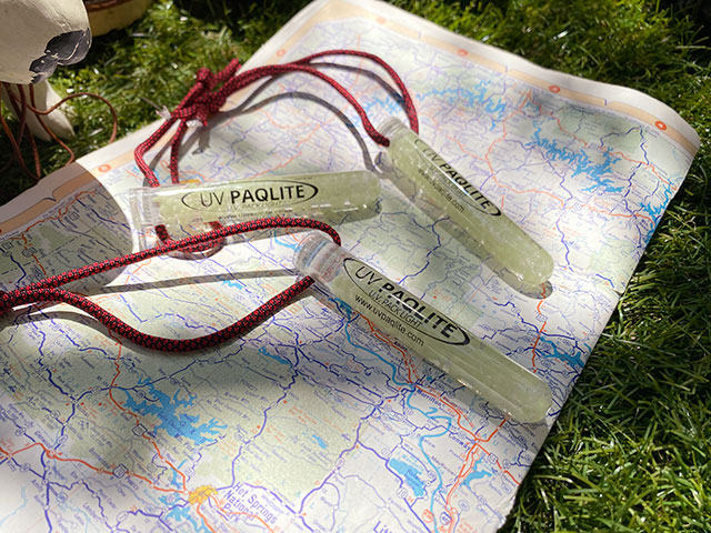 �ŰǤǸ��롪���������ƥ��å���4�������MADE IN U.S.A. GLOW STICKS Tooblite�������ȥɥ����ɿ塡�ѵ�����Ⱦ�ʵ�Ū�˻Ȥ��롡����12����ȯ���������ץϥå���CAMP HACK��2023ǯ����줿������ƻ����1��