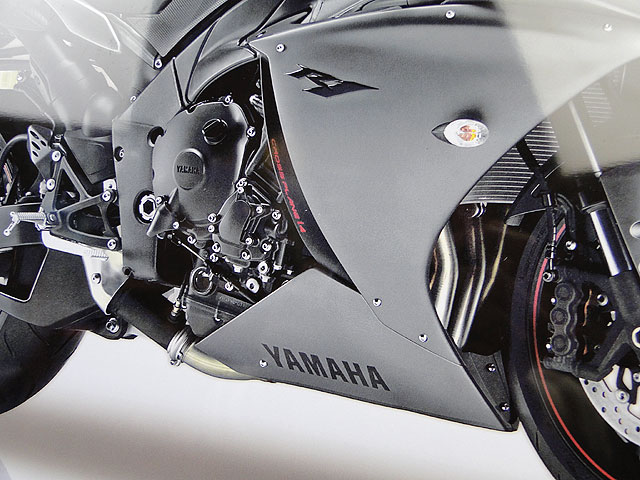�񻺥Х������֥ꥭ���ĥ�ޥ�YZF-R1