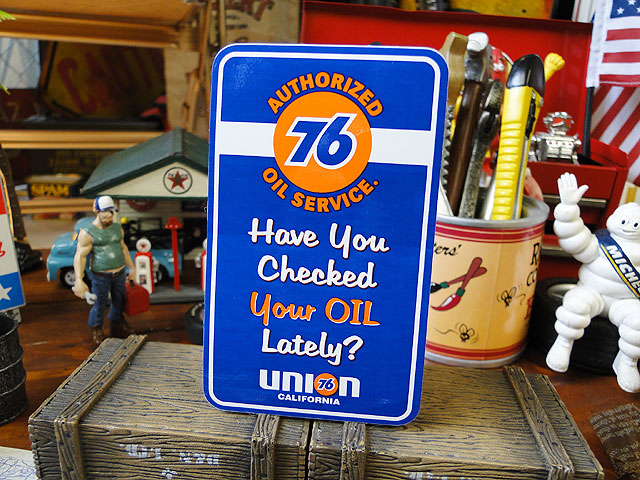 ��Υ���76���졼���󥰥��ƥå�������Have You Checked Your Oil Lately?��