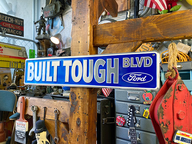 �ե����ɡ����ȥ꡼�ȥ����󡡡�BUILT TOUGH BLVD�ˡ��ե����ɥ֥롼