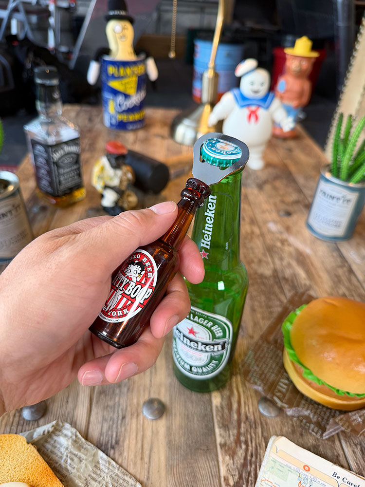 �٥ƥ����֡��ס��ӥ��ܥȥ뷿�ܥȥ륪���ץʡ�����XOXO BEER�ˡ��ޥ��ͥå��դ�����ȴ��