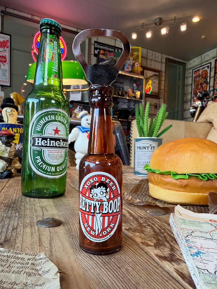 �٥ƥ����֡��ס��ӥ��ܥȥ뷿�ܥȥ륪���ץʡ�����XOXO BEER�ˡ��ޥ��ͥå��դ�����ȴ��