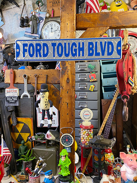 �ե����ɡ����ա����ȥ꡼�ȥ����󡡡�FORD TOUGH BLVD��
