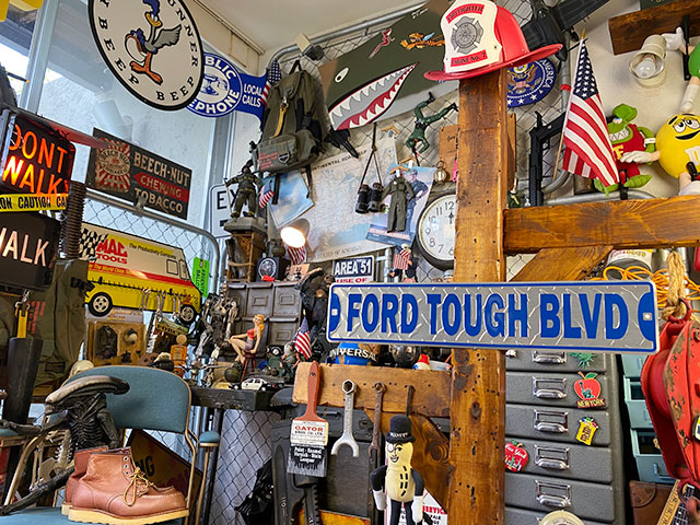 �ե����ɡ����ա����ȥ꡼�ȥ����󡡡�FORD TOUGH BLVD��