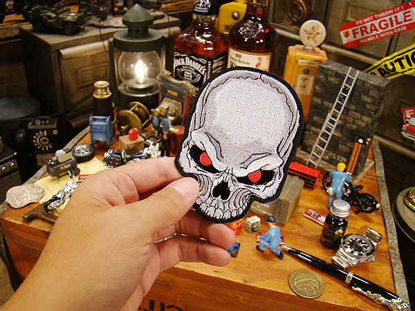����ꥫ��Х���������åڥ󡡡�Skull Red Eyes�� 