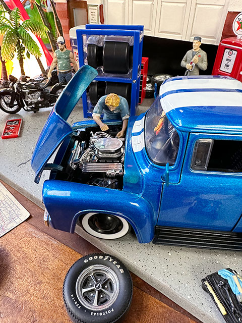 1956ǯ���ե����ɡ�F-100���ԥå����åס��������㥹�ȥߥ˥�������������ۥ����륻�å��դ���1/24�������롡�ʥ᥿��å��֥롼/�졼���󥰥��ȥ饤�ס�