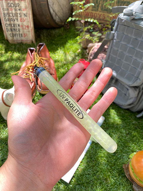 �ŰǤǸ��롪���������ƥ��å���6����������󥰥����ס�MADE IN U.S.A. GLOW STICKS Tooblite�������ȥɥ����ɿ塡�ѵ�����Ⱦ�ʵ�Ū�˻Ȥ��롡����12����ȯ���������ץϥå���CAMP HACK��2023ǯ����줿������ƻ����1��