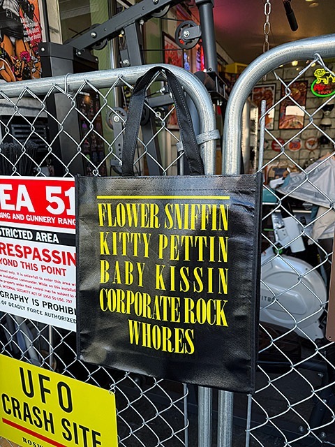 ˥ʡޥ롡ե롡ХåȡȥХå