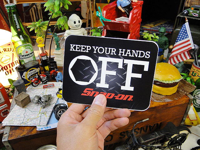 ���ʥåץ��󡡥��ƥå�������KEEP YOUR HANDS OFF�� 