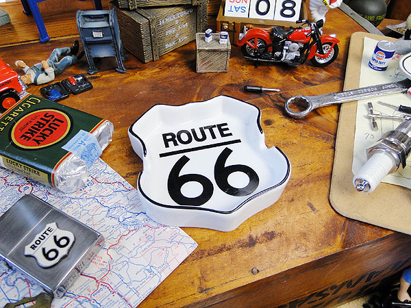 �롼��66�������ɥ����󷿡�������ȥ쥤