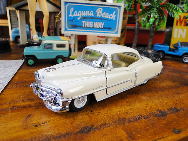 1953年 キャデラック シリーズ62 クーペ ダイキャストミニカー 1