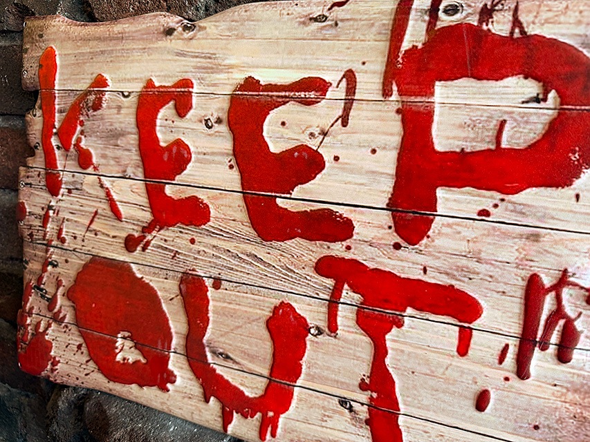 KEEP OUT��Ω���ػߡ��ٹ𥵥��󡡥֥ꥭ���ġ��ۥ顼���å�