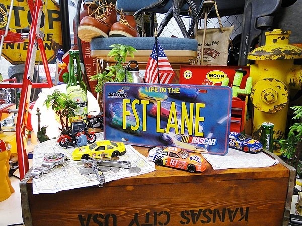 �ǥ��ȥʡ��ʥ������������󥹥ץ졼�ȡ�FST LANE��