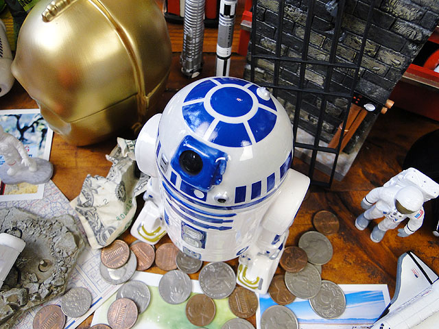 ��������������������ߥå��Х󥯡���R2-D2��