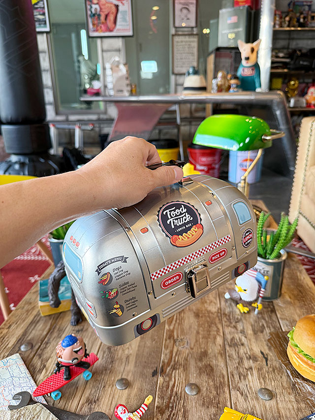 SUCK UK���������ȥ꡼�ࡡ���å��󥫡��������ܥå���