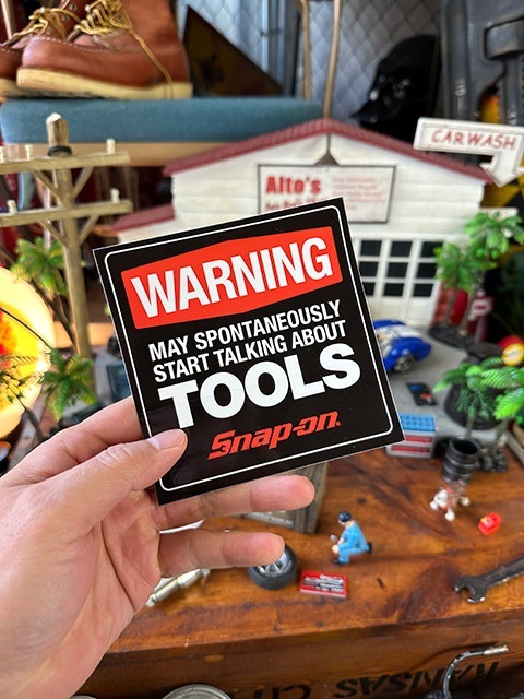 ���ʥåץ��󡡥��ƥå�������WARNING MAY SPONTANEOUSLY START TALKING ABOUT TOOLS��