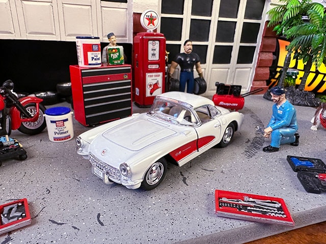 1957年 シボレー コルベット ダイキャストミニカー 1/34スケール