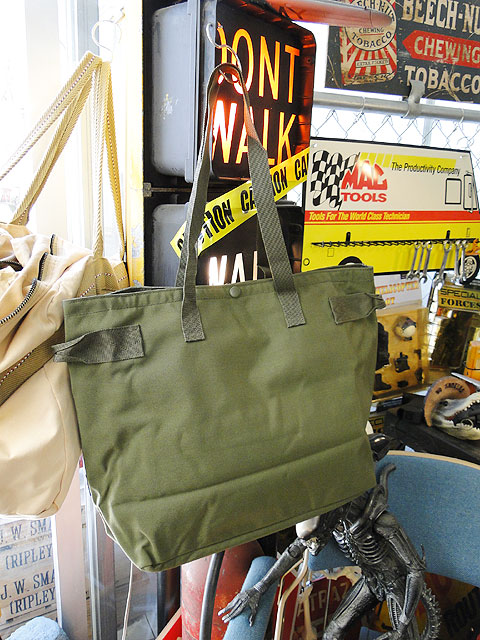 オリーブグリーン キャンバス トートバッグ　ミリタリー　再構築 オリーブグリーン キャンバス トートバッグ ミリタリー 再構築