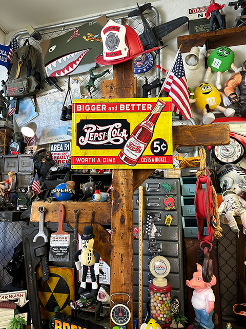 �ڥץ�������ܥ��ƥ��󥵥��󡡥�����ơ����������롡��WORTH A DIME COSTS A NICKEL��