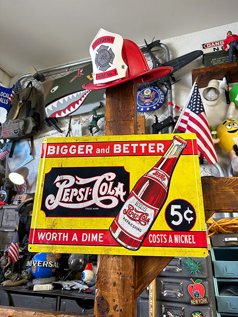 �ڥץ�������ܥ��ƥ��󥵥��󡡥�����ơ����������롡��WORTH A DIME COSTS A NICKEL��