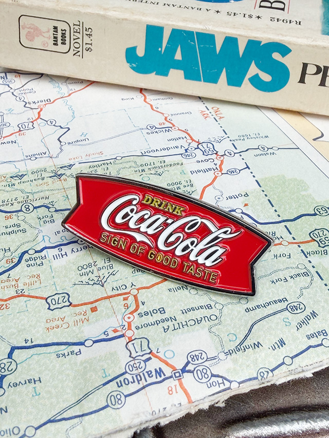 コカコーラ Coca Cola フィッシュテール 看板 壁掛け リボン