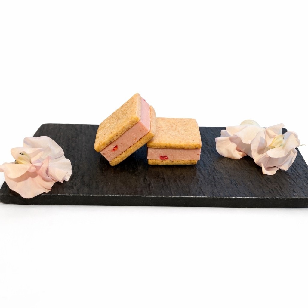 【White Day Gift 2026】Casita オリジナル ガナッシュサンドクッキー（チョコレート＆ストロベリー）