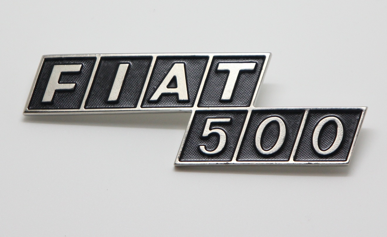Fiat 500 フィアット エンブレム 金属製 梱包サイズ60 | 自動車パーツ 