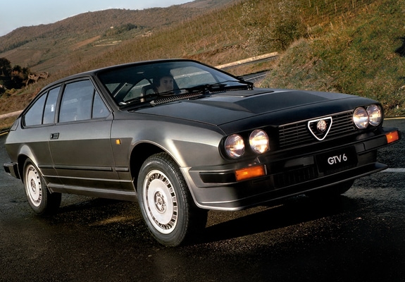 1/87 Alfa Romeo GTV 6 1983 アルファロメオ 1972 ガンメタ | ミニカー
